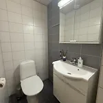 Cozy Private Near Itäkeskus Metro