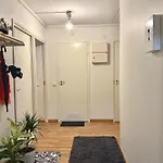 Cozy Private Near Itäkeskus Metro Guesthouset Helsinki