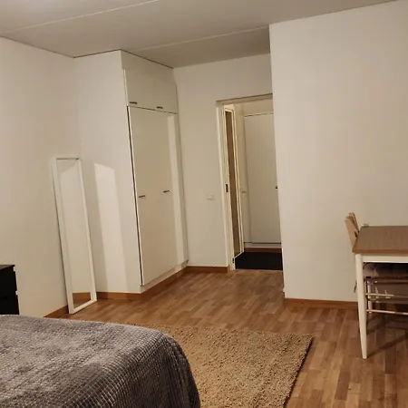 Cozy Near Itaekeskus Metro ゲストハウス ヘルシンキ
