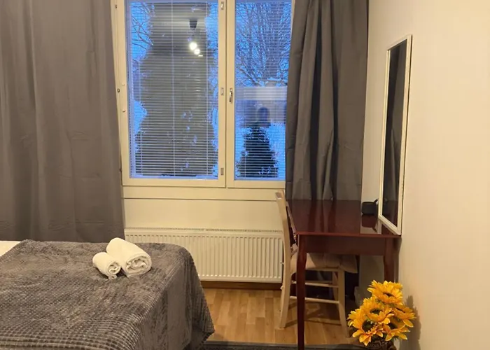 Cozy Private Near Itäkeskus Metro Guesthouset *